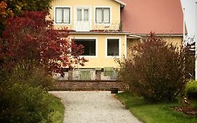 Gamla Gaestgivaregarden